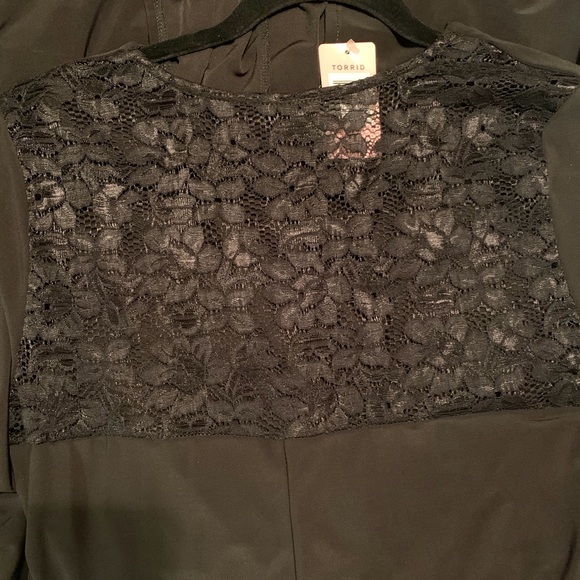 🆕 Torrid black lace surplice bodycon dress size 1 - Picture 7 of 10